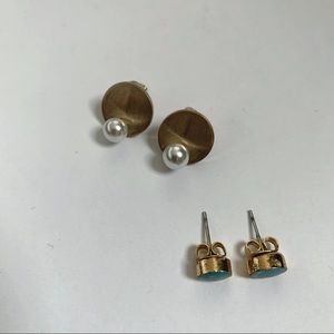 Two pairs of gold fashion earrings